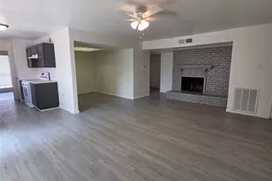 9804 Sophora Cir, Dallas, TX 75249 - Photo 2