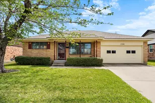 1320 Lexington Dr, Garland, TX 75041 - Photo 2
