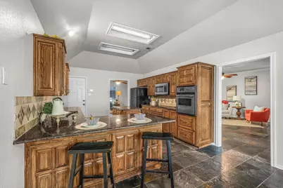 413 Flagstone Drive, Burleson, TX 76028 - Photo 10
