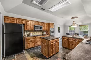 413 Flagstone Dr, Burleson, TX 76028 - Photo 8