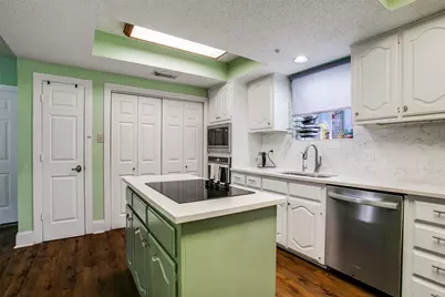 9432 Blue Jay Way, Irving, TX 75063 - Photo 10