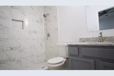 319 13th Street, Grand Prairie, TX 75051 - Photo 8