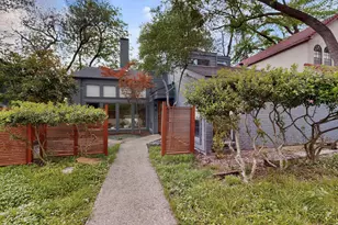 925 Easton Pl, Dallas, TX 75218 - Photo 1