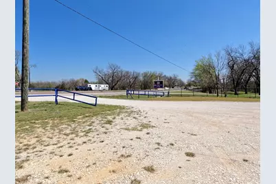 3902 Highway 82, Gainesville, TX 76240 - Photo 10