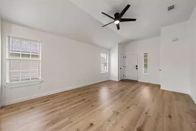 10234 Condor Loop, Waco, TX 76708 - Photo 4