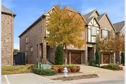 555 Waterloo Drive, Lewisville, TX 75067 - Photo 2