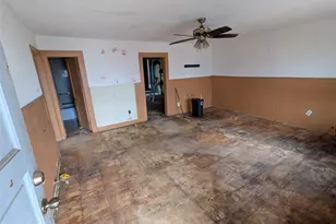 1701 E Leon St, Gatesville, TX 76528 - Photo 2