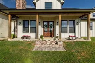 338 Co Rd 4223, Decatur, TX 76234 - Photo 2