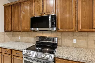 1244 Catherine Ln, Burleson, TX 76028 - Photo 18