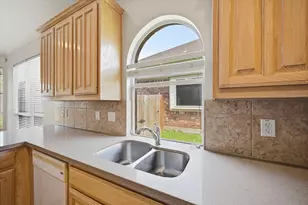 3023 Stallion Crossing, Irving, TX 75060 - Photo 8