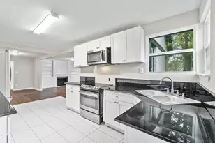 2336 Glencrest Dr, Fort Worth, TX 76119 - Photo 8