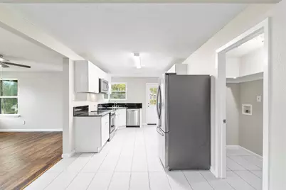 2336 Glencrest Drive, Fort Worth, TX 76119 - Photo 6