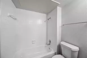 9825 Walnut St, Dallas, TX 75243 - Photo 24