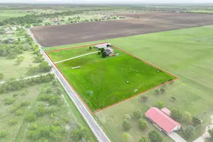 386 Scoggins Rd, Tioga, TX 76271 - Photo 6