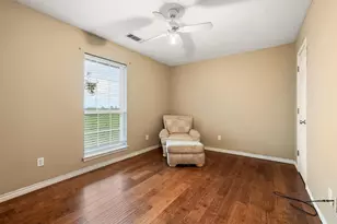 386 Scoggins Rd, Tioga, TX 76271 - Photo 14