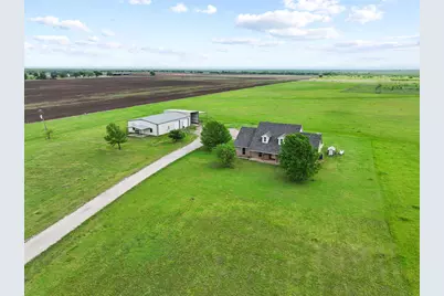 386 Scoggins Road, Tioga, TX 76271 - Photo 8