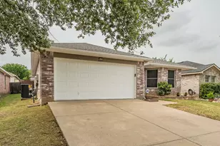 6017 Bronze River Rd, Fort Worth, TX 76179 - Photo 2