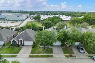 2101 Oak Manor Dr, Bedford, TX 76021 - Photo 4