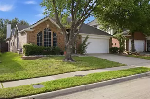 2101 Oak Manor Dr, Bedford, TX 76021 - Photo 2