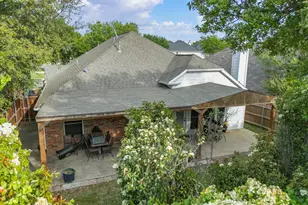 2101 Oak Manor Dr, Bedford, TX 76021 - Photo 6
