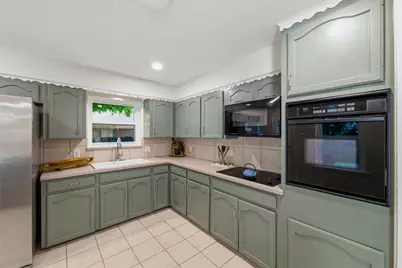 514 Huntingdon Court, Irving, TX 75061 - Photo 6