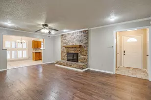 728 NW Douglas St, Burleson, TX 76028 - Photo 2