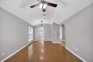 1204 Saratoga Dr, Euless, TX 76040 - Photo 4