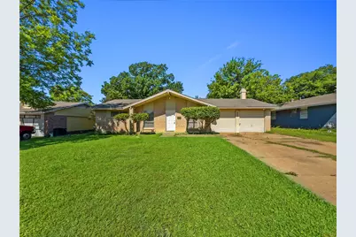 3205 Harvard Street N, Irving, TX 75062 - Photo 2