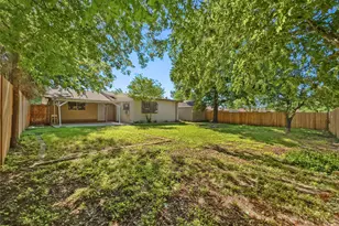 3205 Harvard St N, Irving, TX 75062 - Photo 12