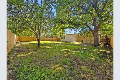 3205 Harvard Street N, Irving, TX 75062 - Photo 8
