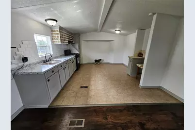 130 Trails End Circle, Millsap, TX 76066 - Photo 16