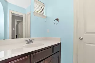 8631 Lohr Valley Rd, Irving, TX 75063 - Photo 26