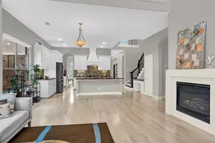 8631 Lohr Valley Rd, Irving, TX 75063 - Photo 14