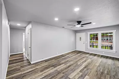 203 S Lancaster Street, Granbury, TX 76048 - Photo 14