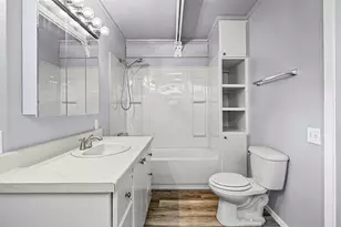 203 S Lancaster St, Granbury, TX 76048 - Photo 20