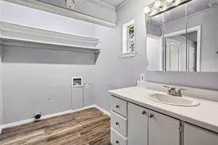 203 S Lancaster St, Granbury, TX 76048 - Photo 24