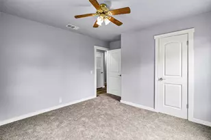 203 S Lancaster St, Granbury, TX 76048 - Photo 28