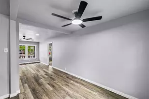 203 S Lancaster St, Granbury, TX 76048 - Photo 12