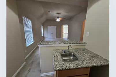 687 Morgan Drive, Grand Prairie, TX 75052 - Photo 22