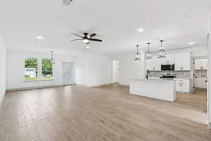 5012 Elizabeth St, Granbury, TX 76048 - Photo 4