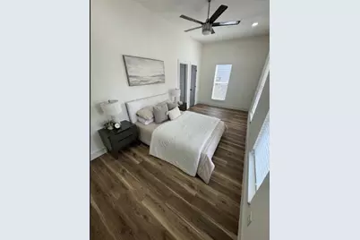 915 E Humbolt Street, Fort Worth, TX 76104 - Photo 8