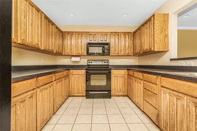 5717 Madge Place, Haltom City, TX 76117 - Photo 10