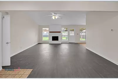 6913 Loma Vista Drive, Fort Worth, TX 76133 - Photo 2