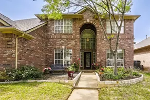 2802 Park Run Dr, Arlington, TX 76016 - Photo 2