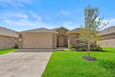 529 Marsh Street, Cleburne, TX 76033 - Photo 1