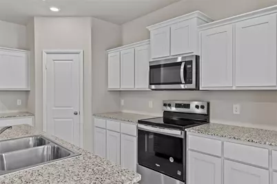 529 Marsh Street, Cleburne, TX 76033 - Photo 12