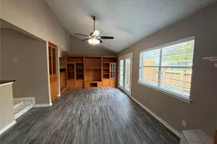 2714 Creekwood Ct, Carrollton, TX 75006 - Photo 10