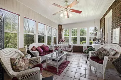 304 E 9th Street, Bonham, TX 75418 - Photo 6