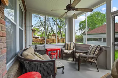 304 E 9th Street, Bonham, TX 75418 - Photo 34