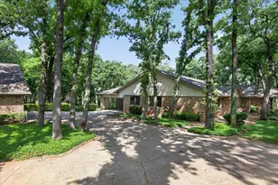 1607 N Main St, Euless, TX 76039 - Photo 2